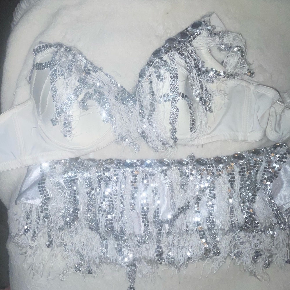 Exotic wear new!! L/XL TOP, M/L BOTTOM